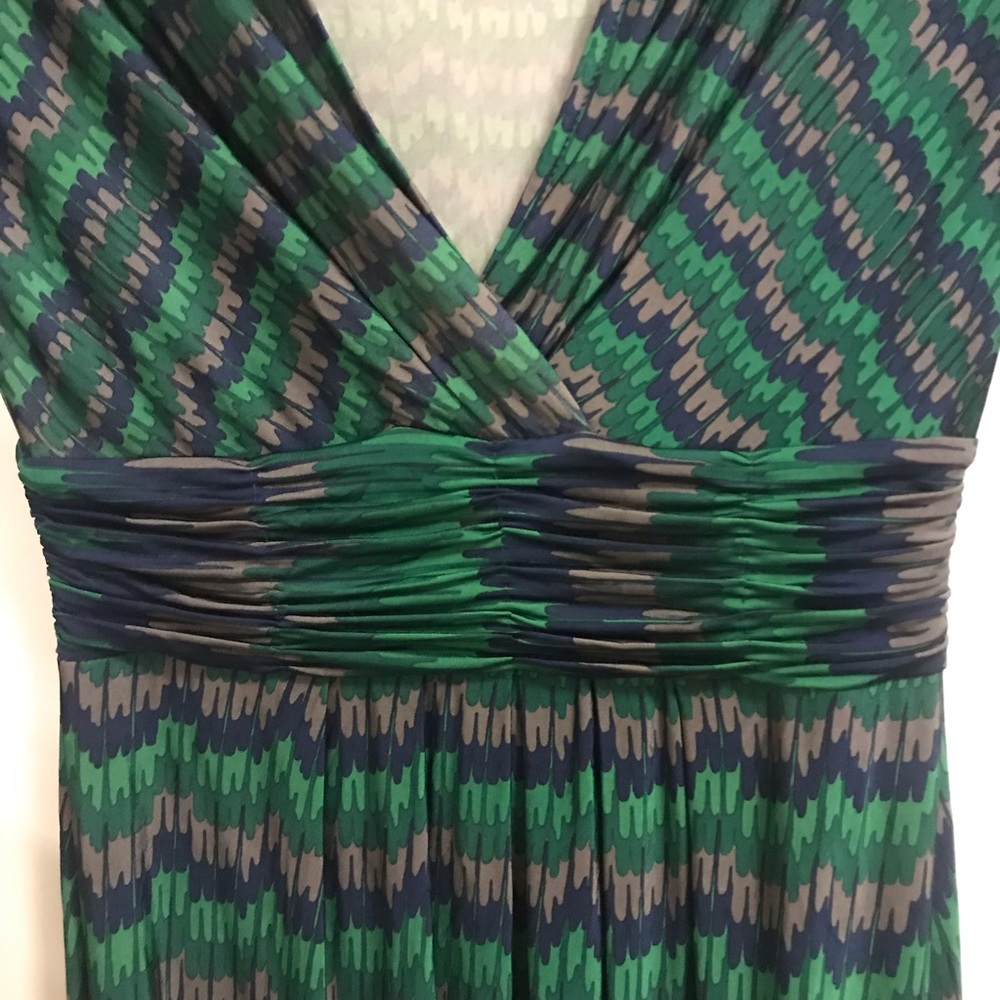 BCBG Wrap-like Dress - Flattering XS